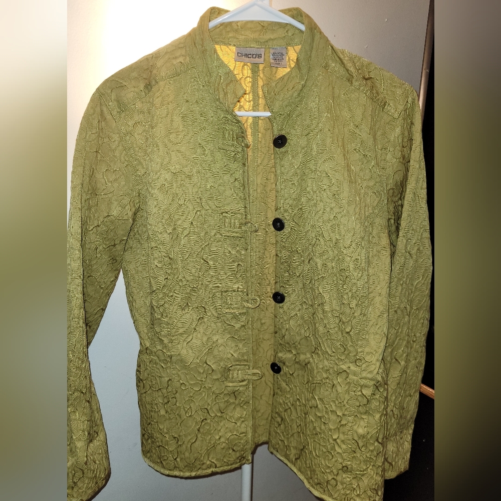 Chicos size small yellow green